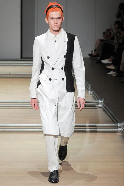 Look 9